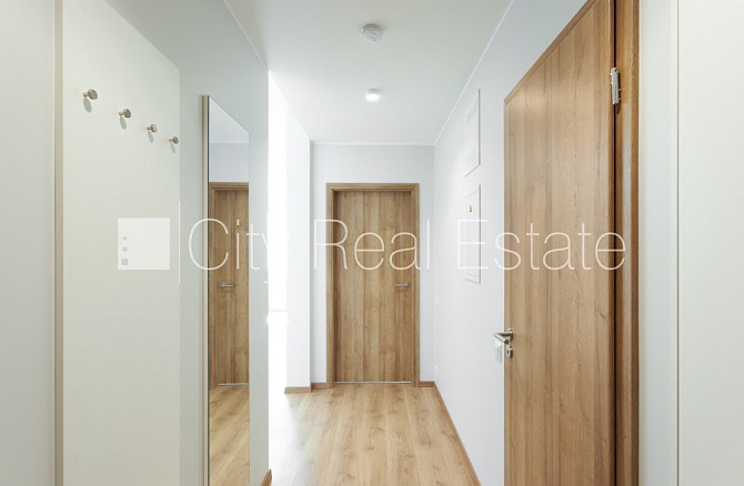 Jaunceltne, labiekārtots apzaļumots pagalms, garāža vienai automašīnai, ir lifts, balkons, Rīga - foto 9