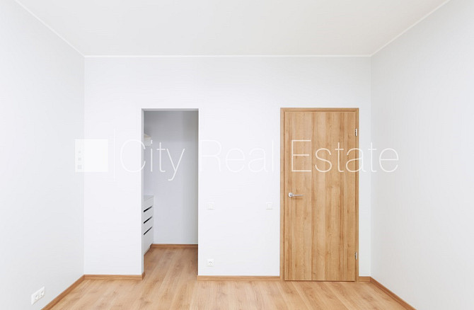 Jaunceltne, labiekārtots apzaļumots pagalms, garāža vienai automašīnai, ir lifts, balkons, Rīga - foto 11