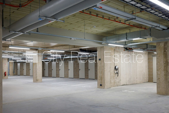 Jaunceltne, labiekārtots apzaļumots pagalms, garāža vienai automašīnai, ir lifts, balkons, Rīga - foto 20