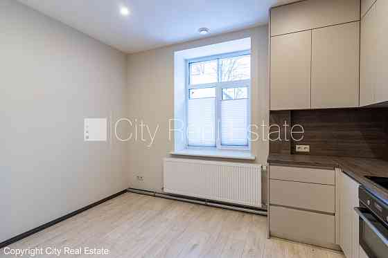 Здание во дворе, закрытый двор, вход со двора, лестничная клетка после Rīga