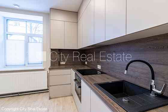 Здание во дворе, закрытый двор, вход со двора, лестничная клетка после Rīga