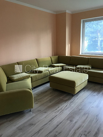 Dvīņu māja, labiekārtots apzaļumots pagalms, slēgts pagalms, iežogota teritorija ar koka Jūrmala - foto 6