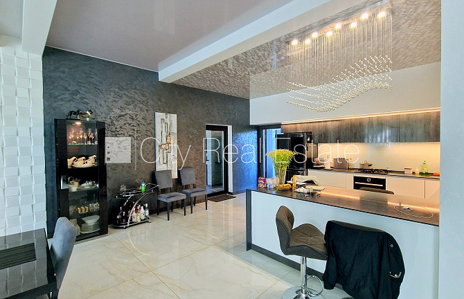 Zeme īpašumā, privātmāja, jaunceltne, labiekārtota apzaļumota teritorija, iežogota Jūrmala - foto 2