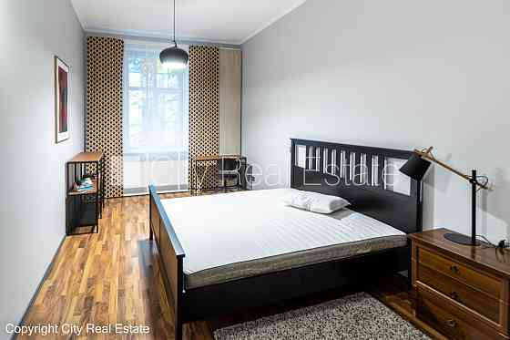 Дом во дворе, реновированный дом, апартаменты люкс, балкон, окна выходят в обе Рига