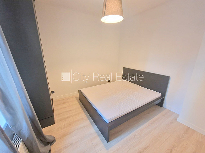 Фасадный дом, реновированный дом, закрытый двор, вход с улицы, лифт, лестничная Рига - изображение 8