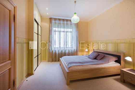 Земля в собственности, новостройка, монолитные бетонные стены, благоустроенная Jūrmala