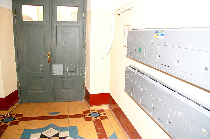 Zeme īpašumā, jaunceltne, monolīta betona sienas, zaļā teritorija, bruģēts piebraucamais Jūrmala - foto 15