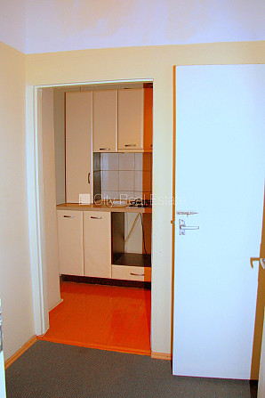 Zeme īpašumā, jaunceltne, monolīta betona sienas, zaļā teritorija, bruģēts piebraucamais Jūrmala - foto 4