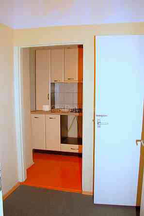 Фасадный дом, реновированный дом, благоустроенная озеленённая территория, Рига