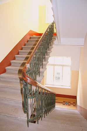 Фасадный дом, реновированный дом, благоустроенная озеленённая территория, Рига - изображение 13