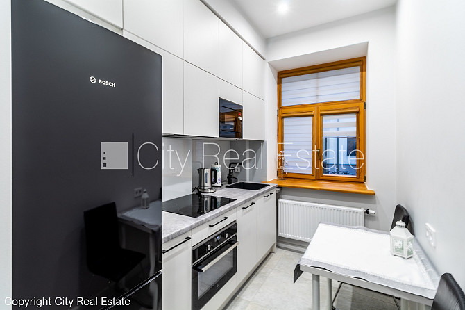 Дом во дворе, реновированный дом, благоустроенный озеленённый двор, закрытый Рига - изображение 13