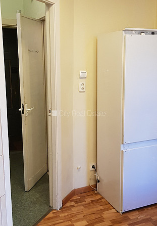 Дом во дворе, реновированный дом, закрытый двор, объект охраняет физическая Рига - изображение 15