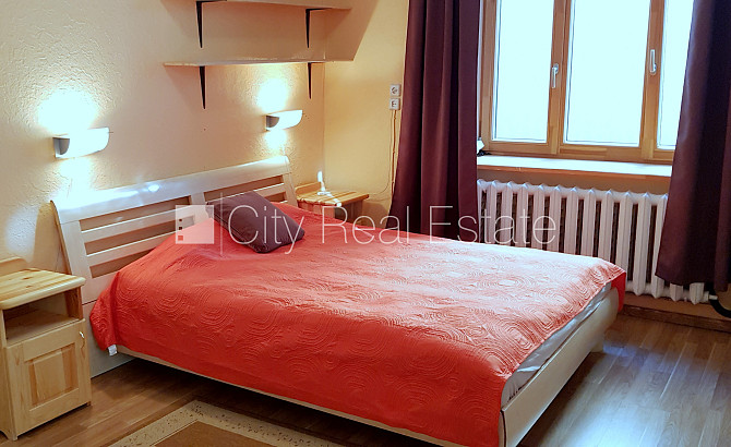 Дом во дворе, реновированный дом, закрытый двор, объект охраняет физическая Рига - изображение 1