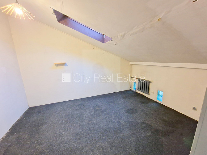 Fasādes māja, renovēta māja, iežogota teritorija, vieta automašīnai, ieeja no pagalma, Rīga - foto 13