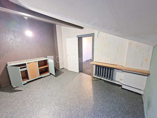 Fasādes māja, renovēta māja, iežogota teritorija, vieta automašīnai, ieeja no pagalma, Rīga - foto 10