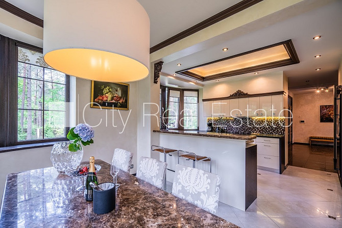 Privātmāja, labiekārtots apzaļumots pagalms, teritorijas iebrauktuves vārti aprīkoti ar Jūrmala - foto 6