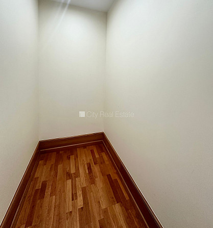 Фасадный дом, реновированный дом, благоустроенная озеленённая территория, Рига - изображение 15