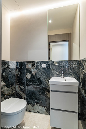 Реновированный дом, вход с улицы, апартаменты люкс, окна выходят во двор, студио, Рига - изображение 20