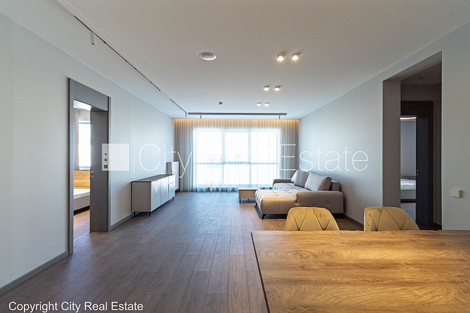 Renovēta māja, ieeja no ielas, luksuss apartamenti , logi vērsti uz pagalma pusi, studio tipa, Rīga - foto 2