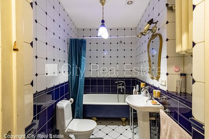 Реновированный дом, благоустроенная озеленённая территория, апартаменты люкс, Рига - изображение 2