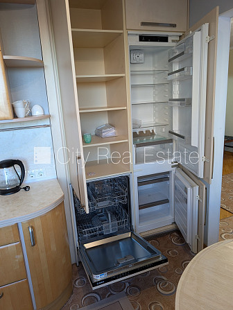 Фасадный дом, панельный дом, благоустроенная озеленённая территория, бесплатная Рига - изображение 6