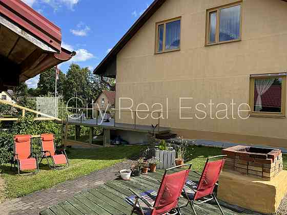 Земля в собственности, металическое покрытие крыши, стены из газобетонных Madona un novads