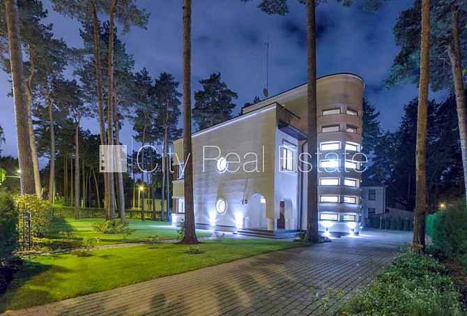 Zeme īpašumā, renovēta māja, mainīts Jumta segums, ķieģeļu mūra sienas, fasāde ar Rīga - foto 1