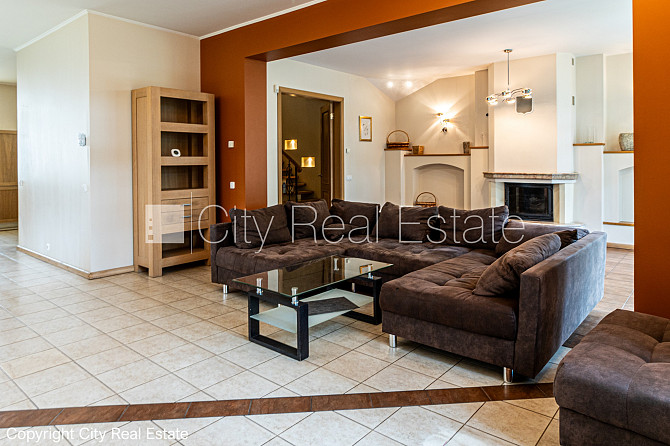 Labiekārtota apzaļumota teritorija, slēgta teritorija, garāža vienai automašīnai, divi Jūrmala - foto 9