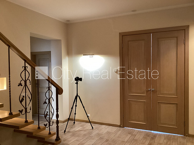 Labiekārtota apzaļumota teritorija, slēgta teritorija, garāža vienai automašīnai, divi Jūrmala - foto 17