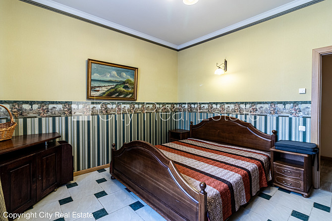 Labiekārtota apzaļumota teritorija, slēgta teritorija, garāža vienai automašīnai, divi Jūrmala - foto 16