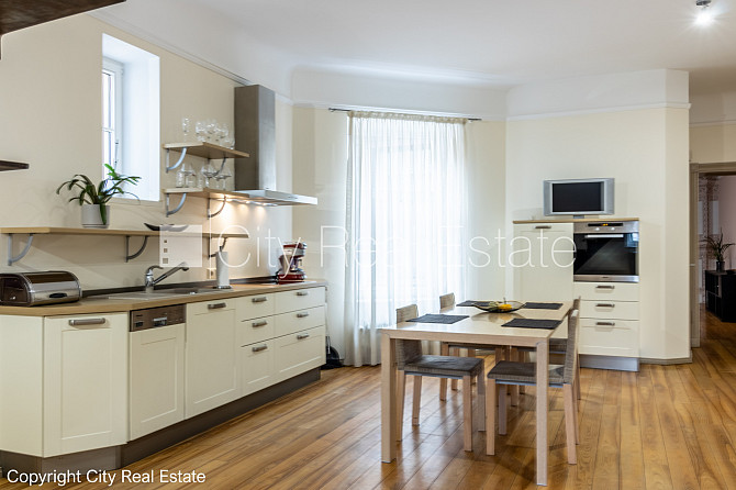 Фасадный дом, реновированный дом, благоустроенная озеленённая территория, Рига - изображение 7