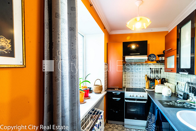 Здание во дворе, бесплатная стоянка во дворе, окна выходят во двор, одна Рига - изображение 11