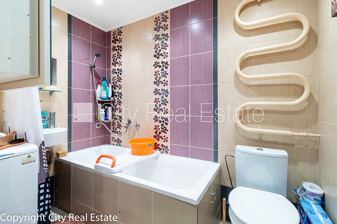 Здание во дворе, бесплатная стоянка во дворе, окна выходят во двор, одна Рига - изображение 15