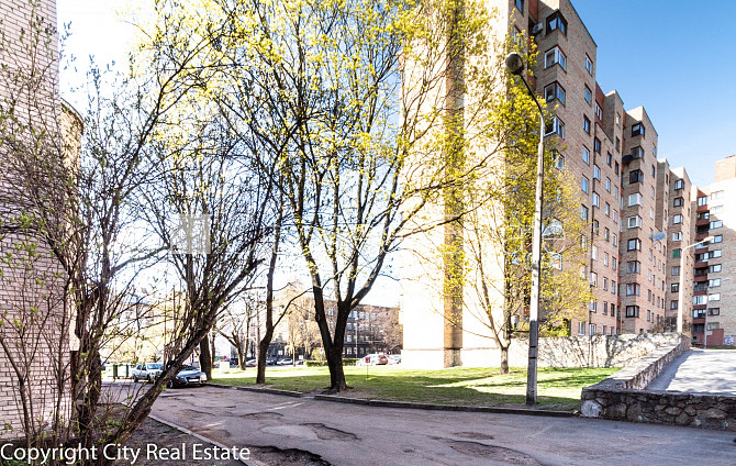Здание во дворе, бесплатная стоянка во дворе, окна выходят во двор, одна Рига - изображение 19