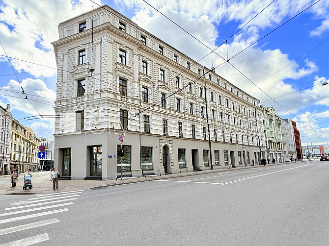 Здание во дворе, бесплатная стоянка во дворе, окна выходят во двор, одна Рига - изображение 8