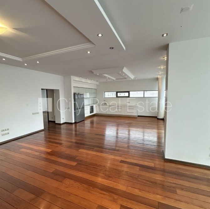 Новостройка, фасадный дом, благоустроенный озеленённый двор, закрытая Рига - изображение 12