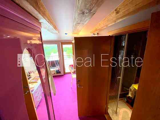 Новостройка, фасадный дом, зеленая территория, благоустроенный озеленённый двор, Jūrmala