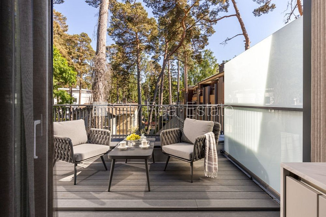 Jaunceltne, fasādes māja, zaļā teritorija, labiekārtota apzaļumota teritorija, pazemes Jūrmala - foto 18