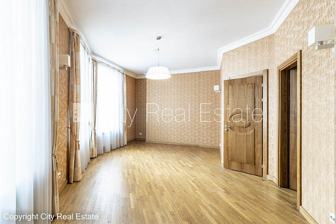 Фасадный дом, реновированный дом, благоустроенная озеленённая территория, Рига - изображение 13