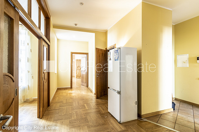 Фасадный дом, реновированный дом, благоустроенная озеленённая территория, Рига - изображение 10