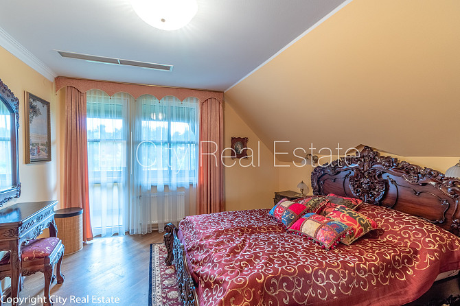 Privātmāja, bruģēts piebraucamais ceļš, automātiska zālāja laistīšanas sistēma, slēgts Rīga - foto 9