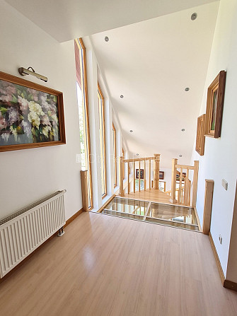 Fasādes māja, renovēta māja, ieeja no ielas, ir lifts, istabas izolētas 2 gab., studio tipa, Rīga - foto 16