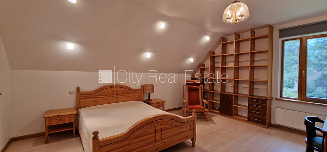 Fasādes māja, renovēta māja, ieeja no ielas, ir lifts, istabas izolētas 2 gab., studio tipa, Rīga - foto 17