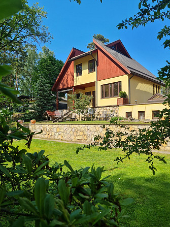 Fasādes māja, renovēta māja, ieeja no ielas, ir lifts, istabas izolētas 2 gab., studio tipa, Rīga - foto 1