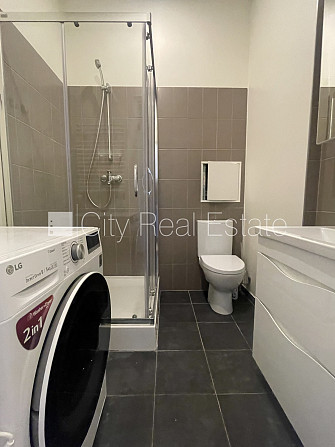 Реновированный дом, место для машины, лестничная клетка после капитального Рига - изображение 5