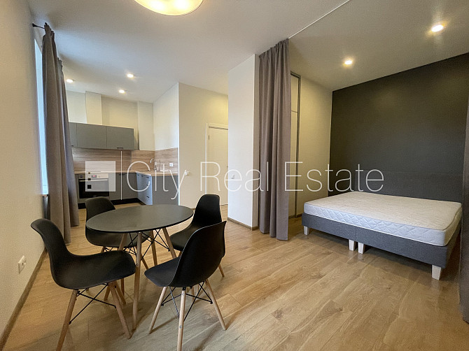 Реновированный дом, место для машины, лестничная клетка после капитального Рига - изображение 1