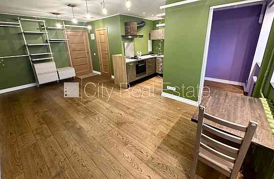 Новостройка, фасадный дом, вход со двора, лифт, лестничная клетка после Рига