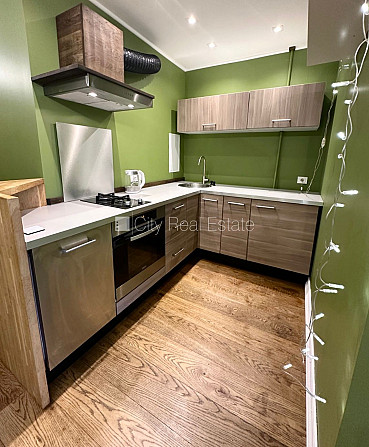 Новостройка, фасадный дом, вход со двора, лифт, лестничная клетка после Рига - изображение 1