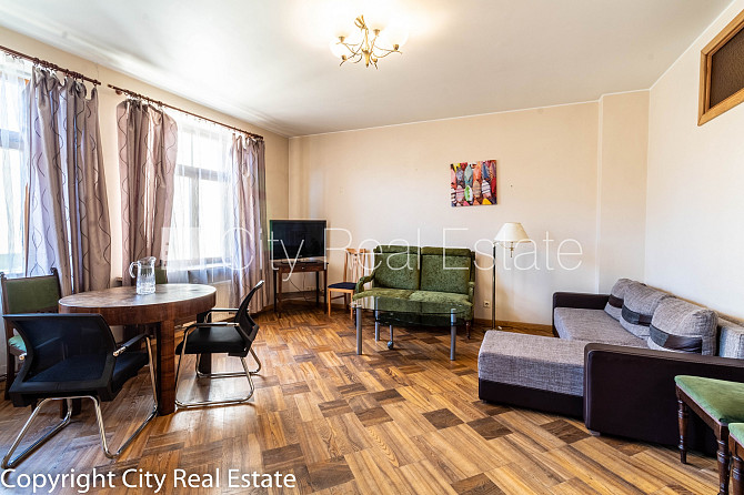 Šo dzīvokli izīrē pa diennaktīm (īstermiņa īre), īres cena sludinājumā norādīta par Rīga - foto 1