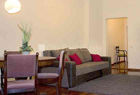 Эта квартира сдается в аренду посуточно (краткосрочная аренда), стоимость аренды Рига